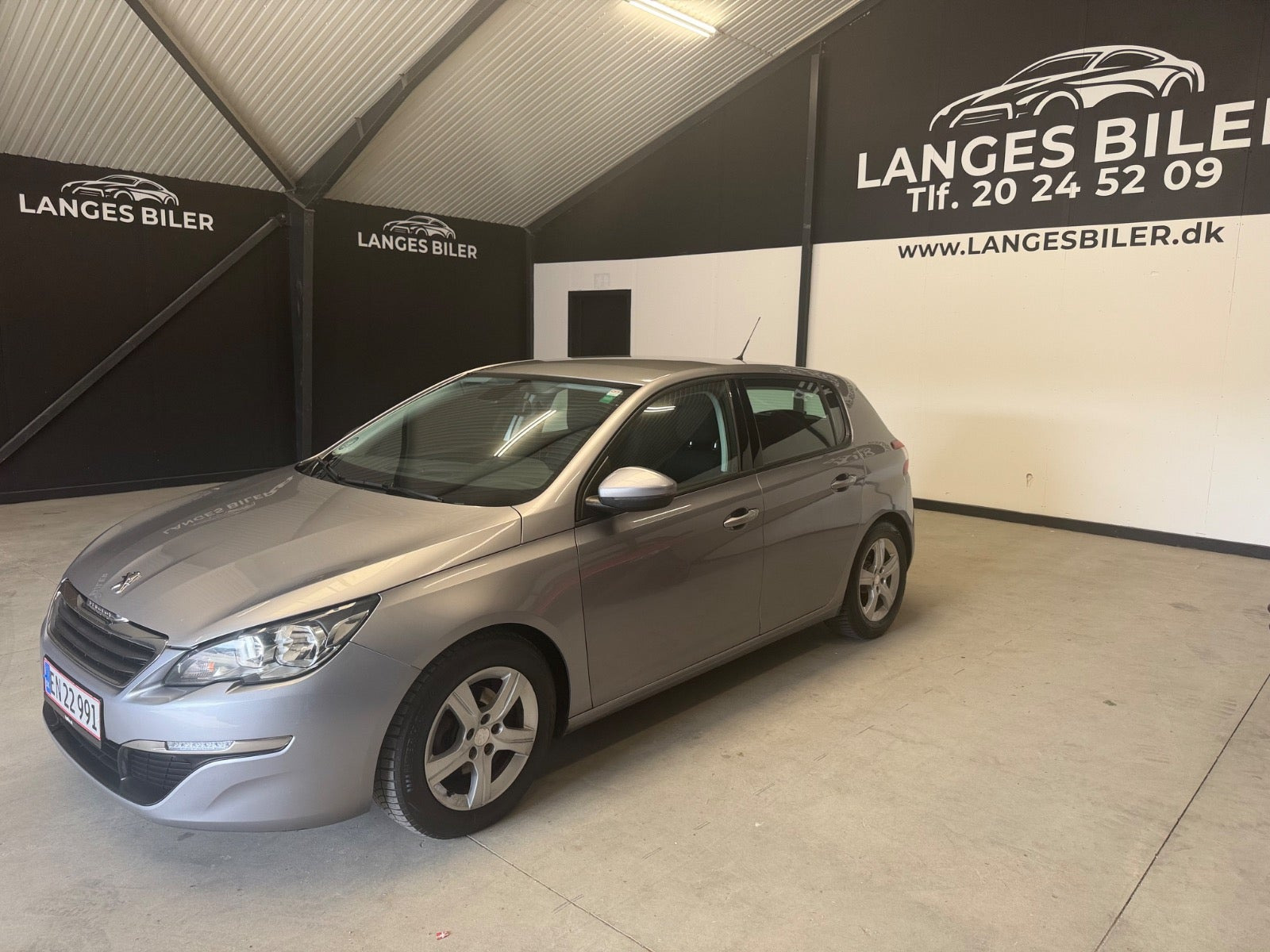Sølv Peugeot 308 fra 2013