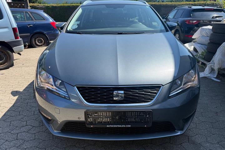 Grå Seat Leon fra 2015