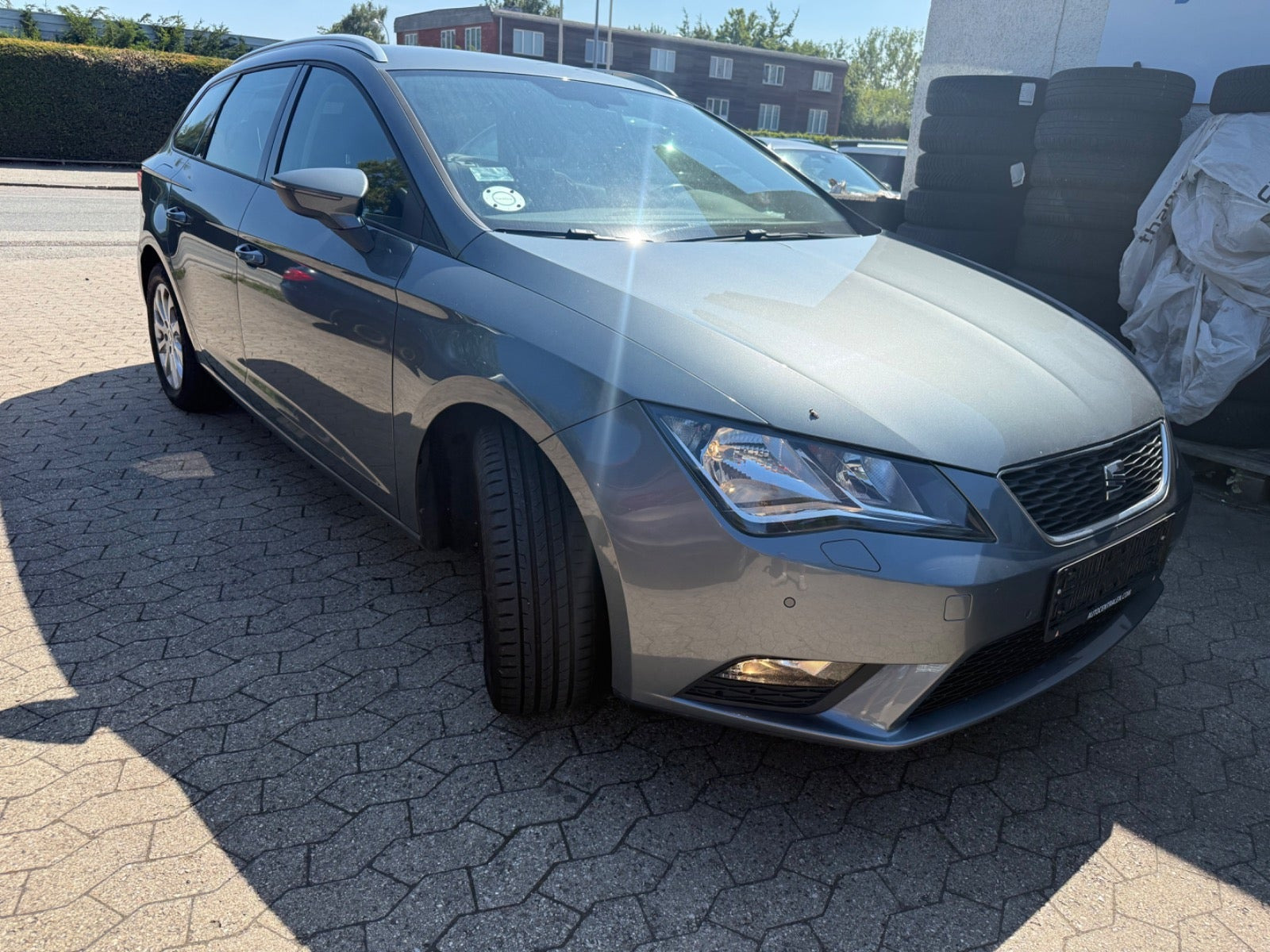 Grå Seat Leon fra 2015
