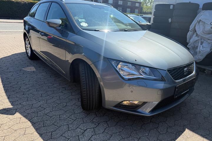 Grå Seat Leon fra 2015