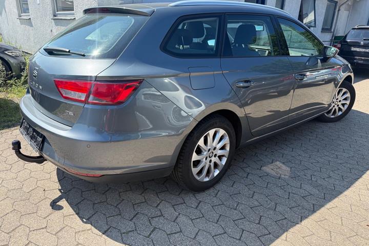 Grå Seat Leon fra 2015