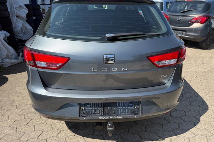 Grå Seat Leon fra 2015