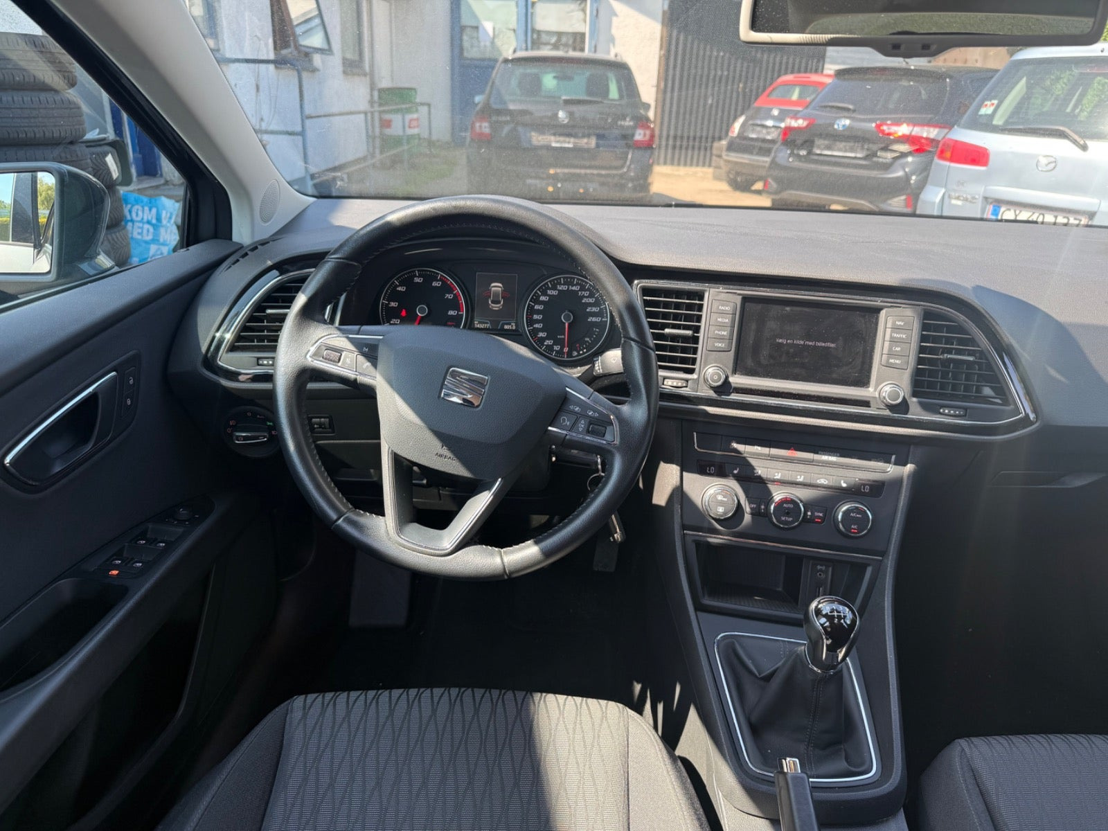 Grå Seat Leon fra 2015