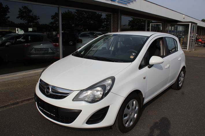 Hvid Opel Corsa fra 2014
