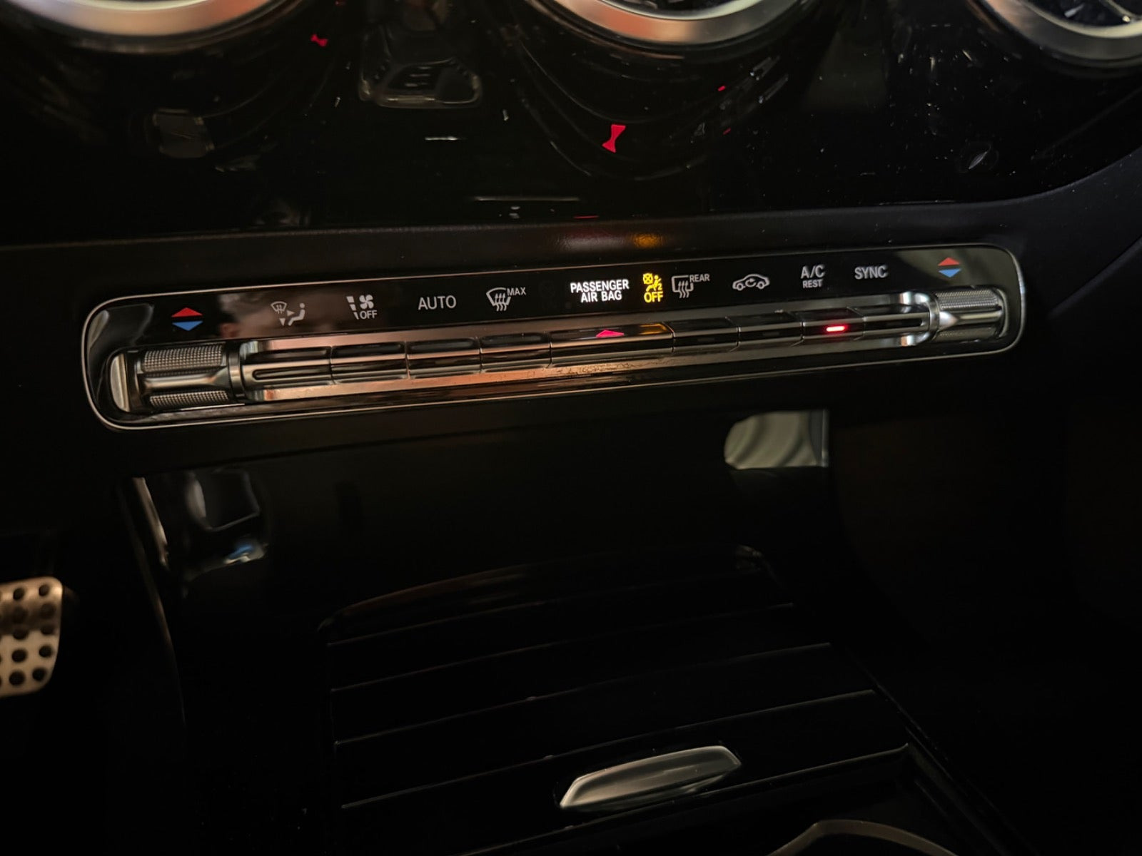 Sort Mercedes CLA200 d fra 2020