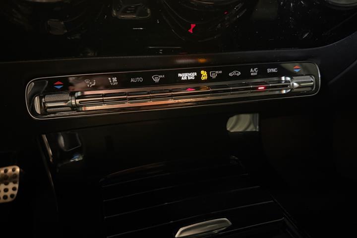 Sort Mercedes CLA200 d fra 2020