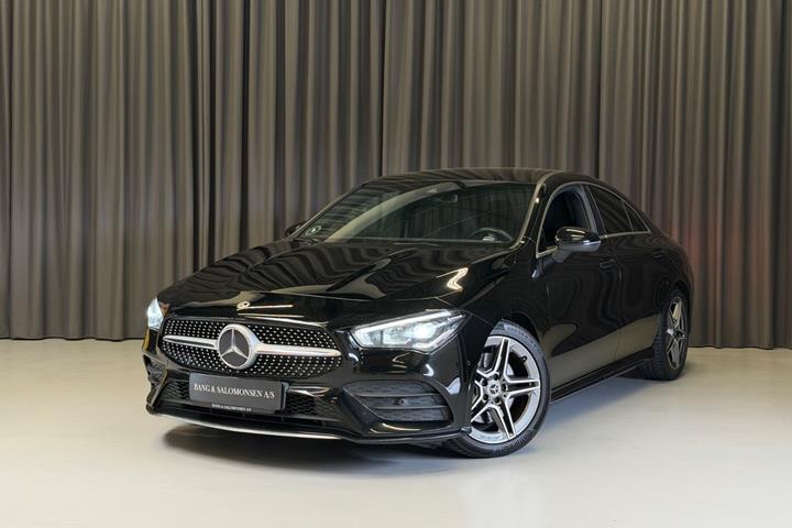 Sort Mercedes CLA200 d fra 2020 set udefra