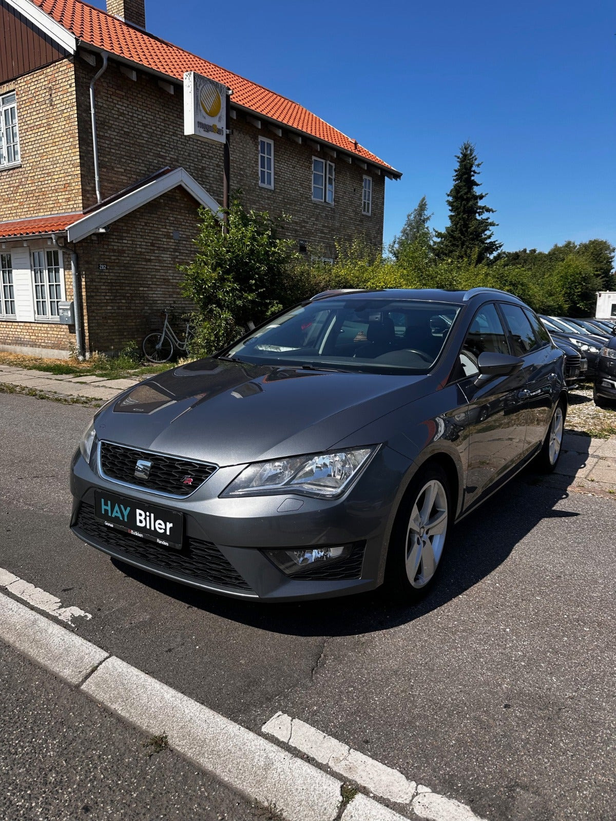 Grå Seat Leon fra 2015