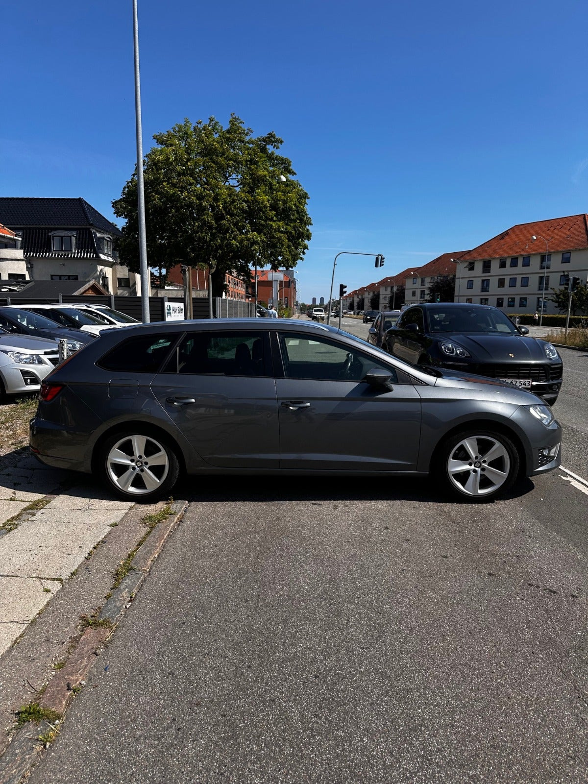 Grå Seat Leon fra 2015