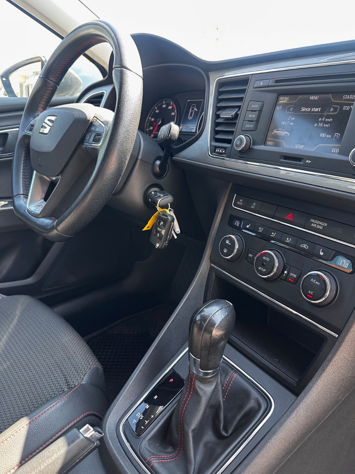 Grå Seat Leon fra 2015