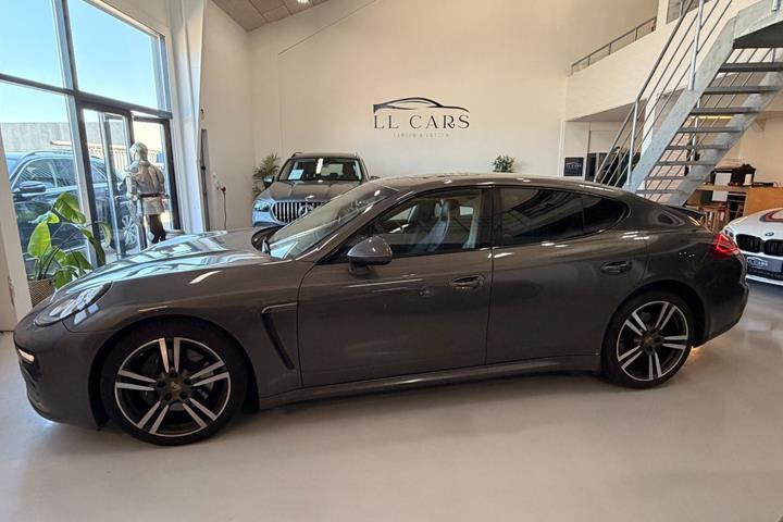 undefined Porsche Panamera fra 2014