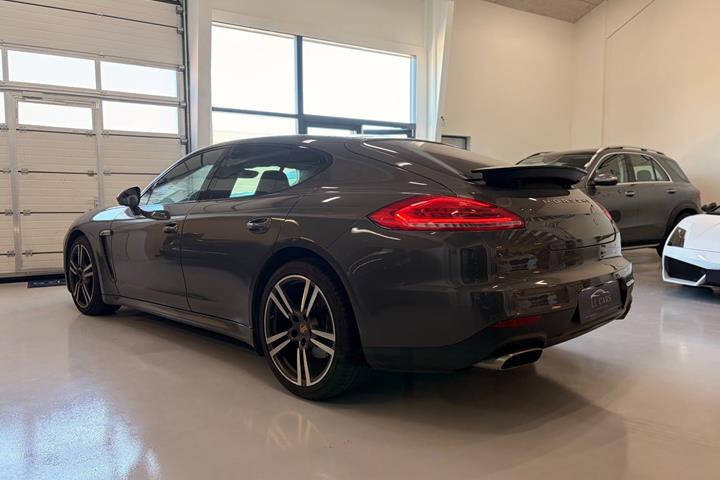 undefined Porsche Panamera fra 2014