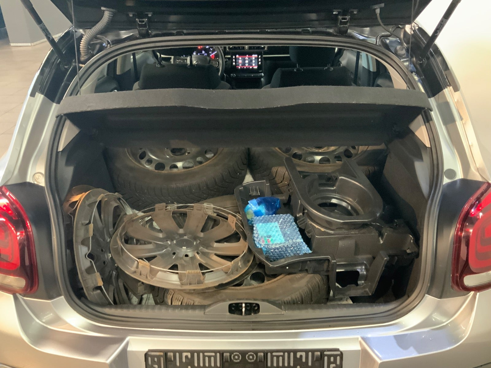 Grå Citroën C3 fra 2021