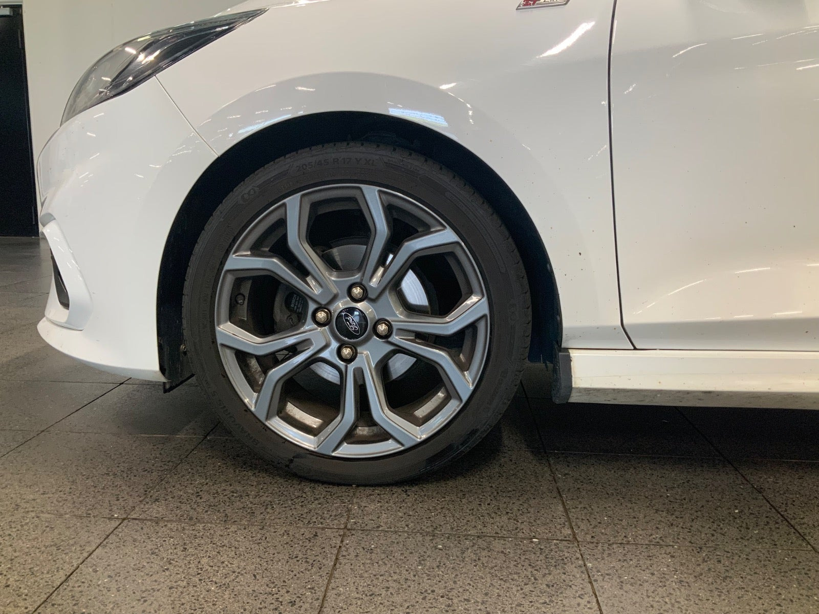 Hvid Ford Fiesta fra 2018