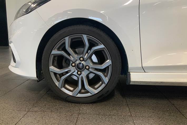 Hvid Ford Fiesta fra 2018