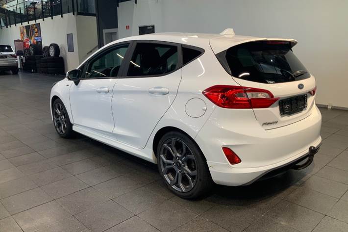 Hvid Ford Fiesta fra 2018