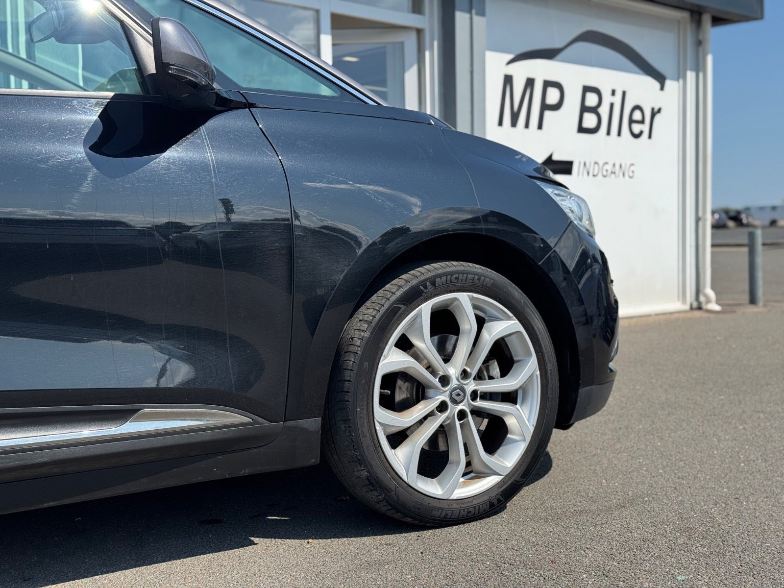 Sort Renault Grand Scenic IV fra 2017