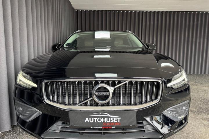 Sort Volvo V60 fra 2019