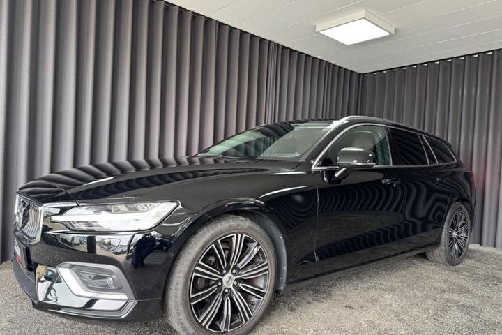 Sort Volvo V60 fra 2019
