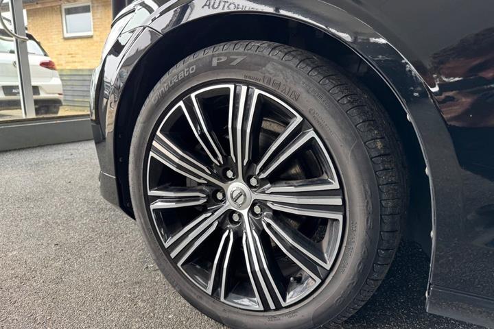 Sort Volvo V60 fra 2019