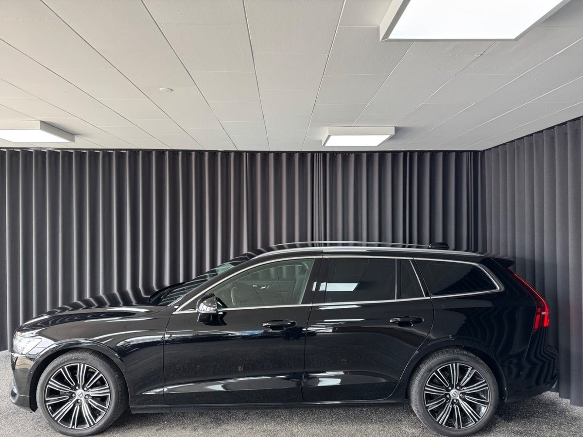 Sort Volvo V60 fra 2019