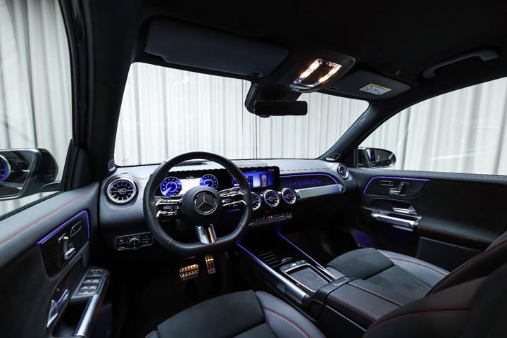 Sort Mercedes EQB250+ fra 2026