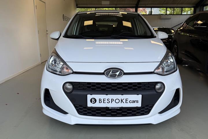Hvid Hyundai i10 fra 2019