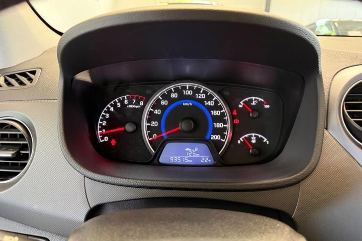 Hvid Hyundai i10 fra 2019