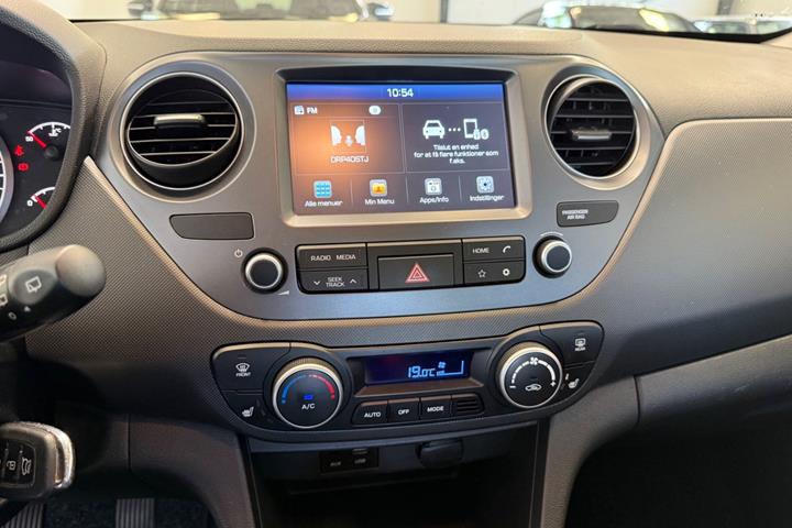 Hvid Hyundai i10 fra 2019