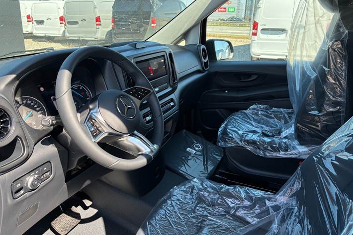 Sort Mercedes eVito 119 fra 2026