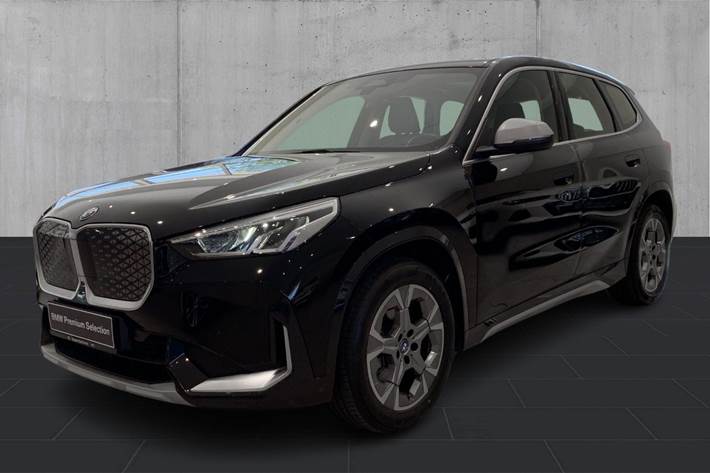 Sort BMW iX1 fra 2024