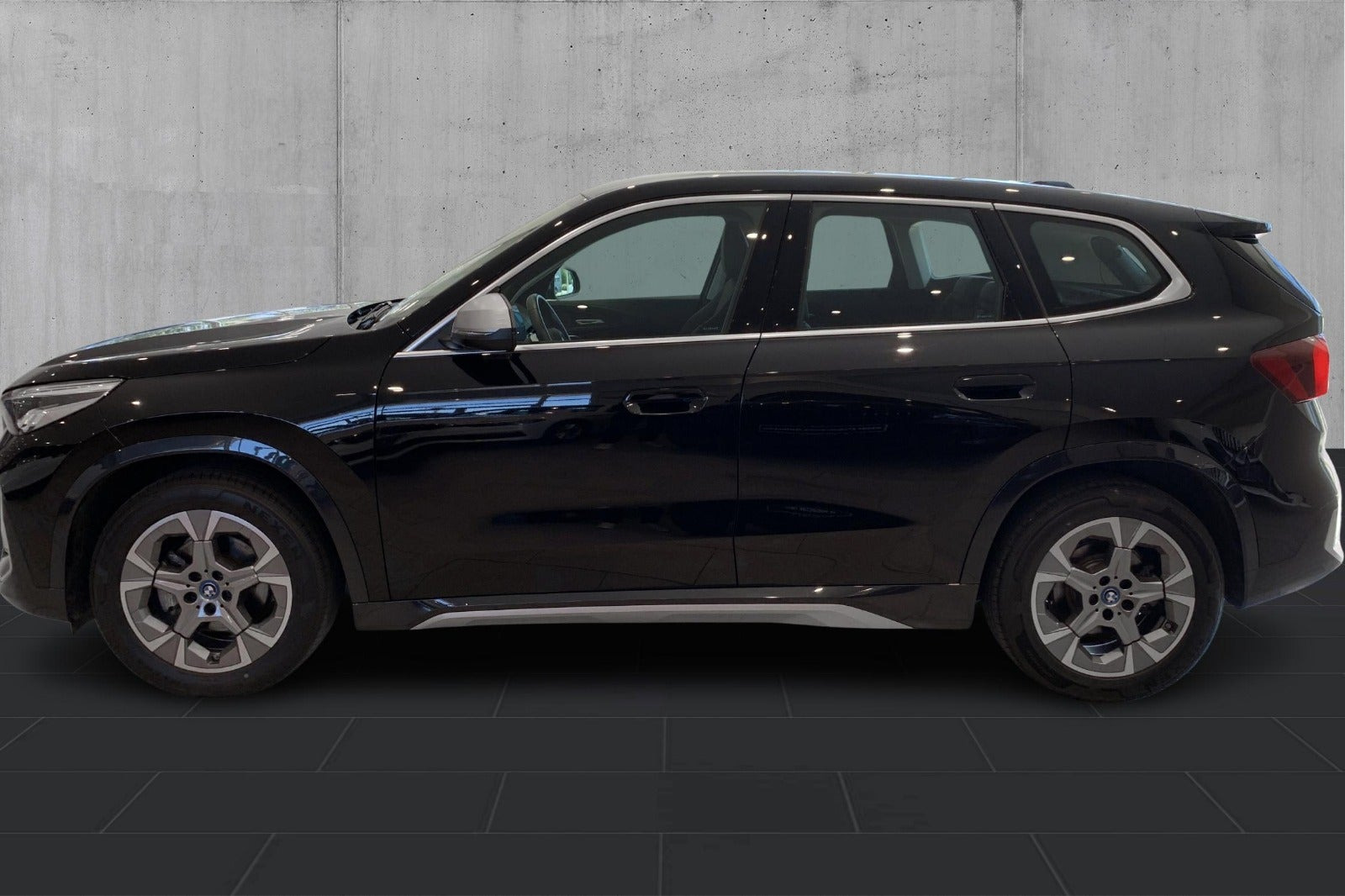 Sort BMW iX1 fra 2024