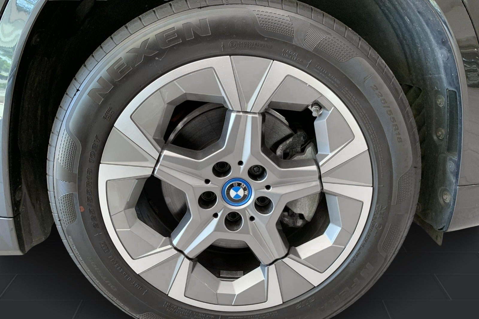 Sort BMW iX1 fra 2024