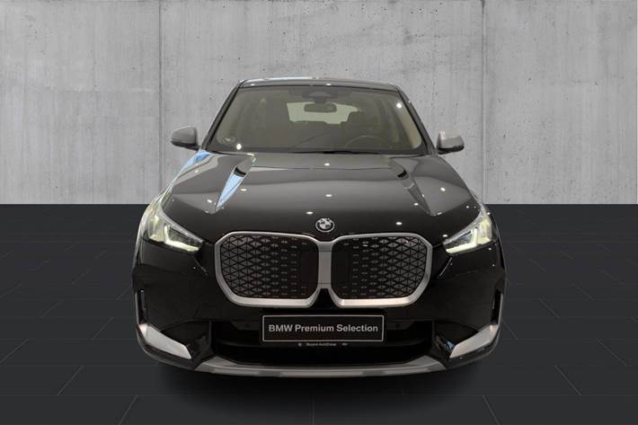 Sort BMW iX1 fra 2024