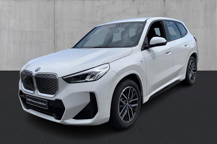 undefined BMW iX1 fra 2024 set udefra
