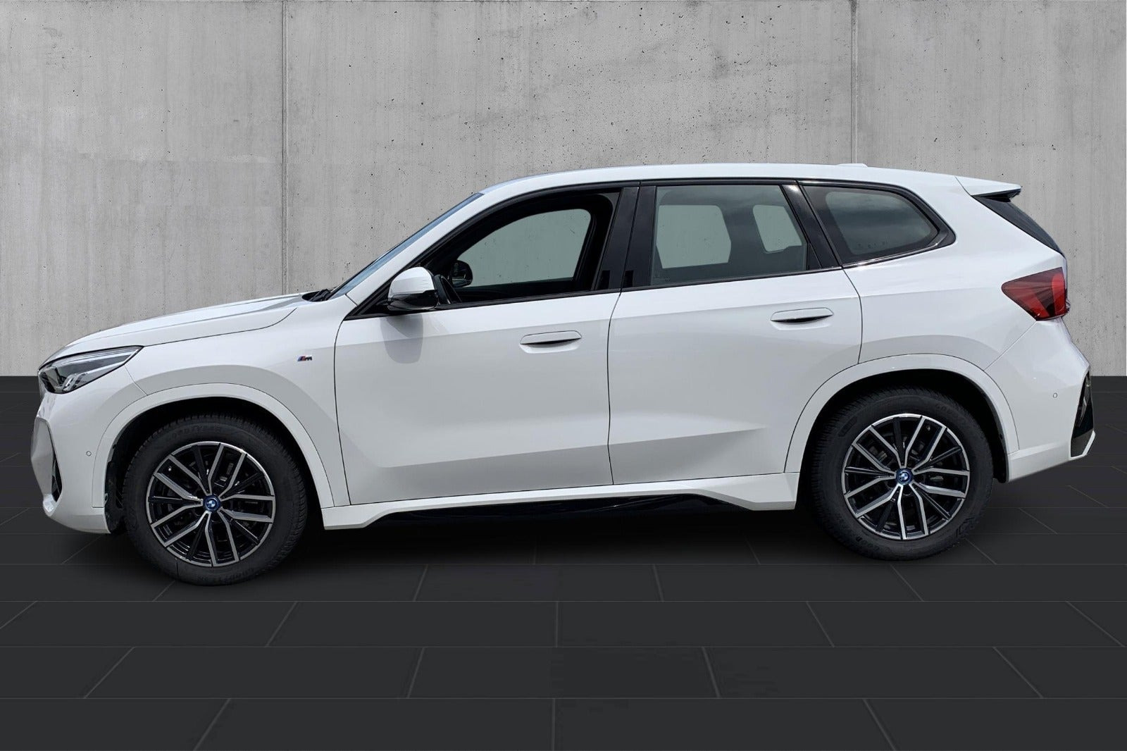 undefined BMW iX1 fra 2024
