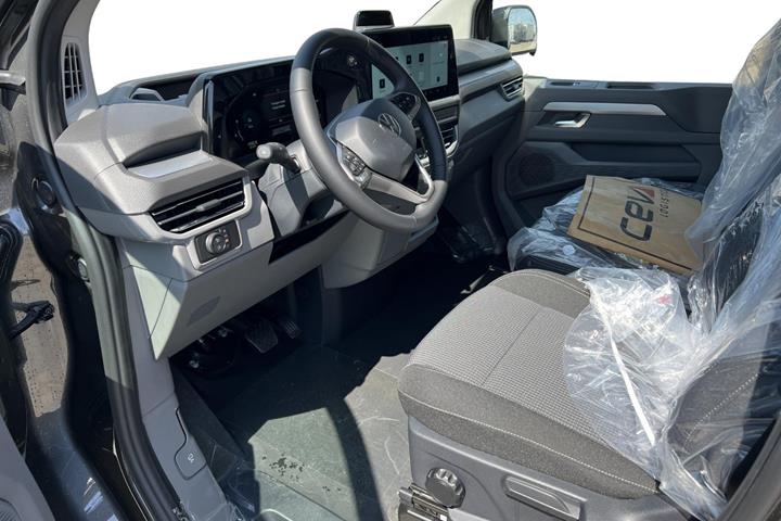 Grå VW e-Transporter fra 2026