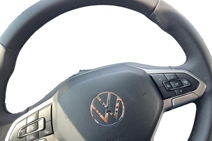 Grå VW e-Transporter fra 2026