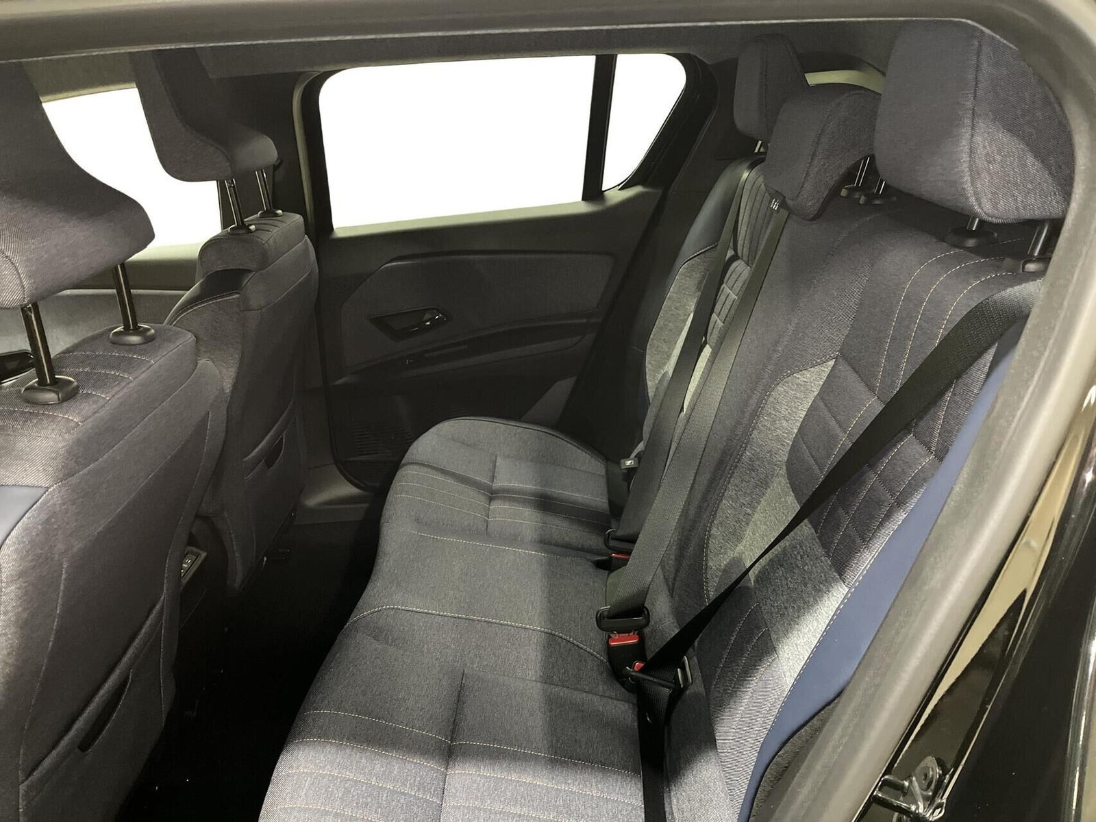Sort Renault 4 E-Tech fra 2025