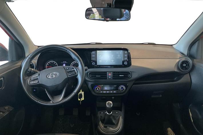 Rød Hyundai i10 fra 2020