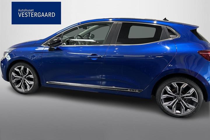 Blå Renault Clio V fra 2020