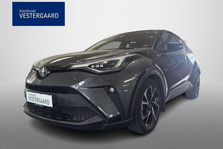 Grå Toyota C-HR fra 2021 set udefra