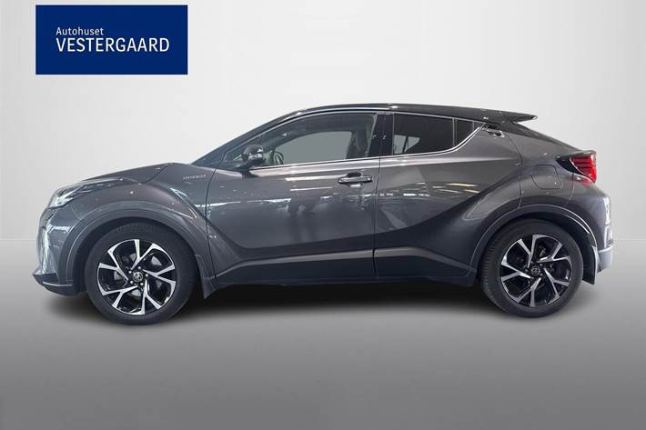 Grå Toyota C-HR fra 2021