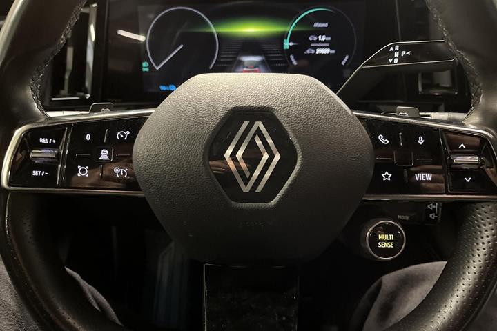 Grå Renault Megane E-Tech fra 2022