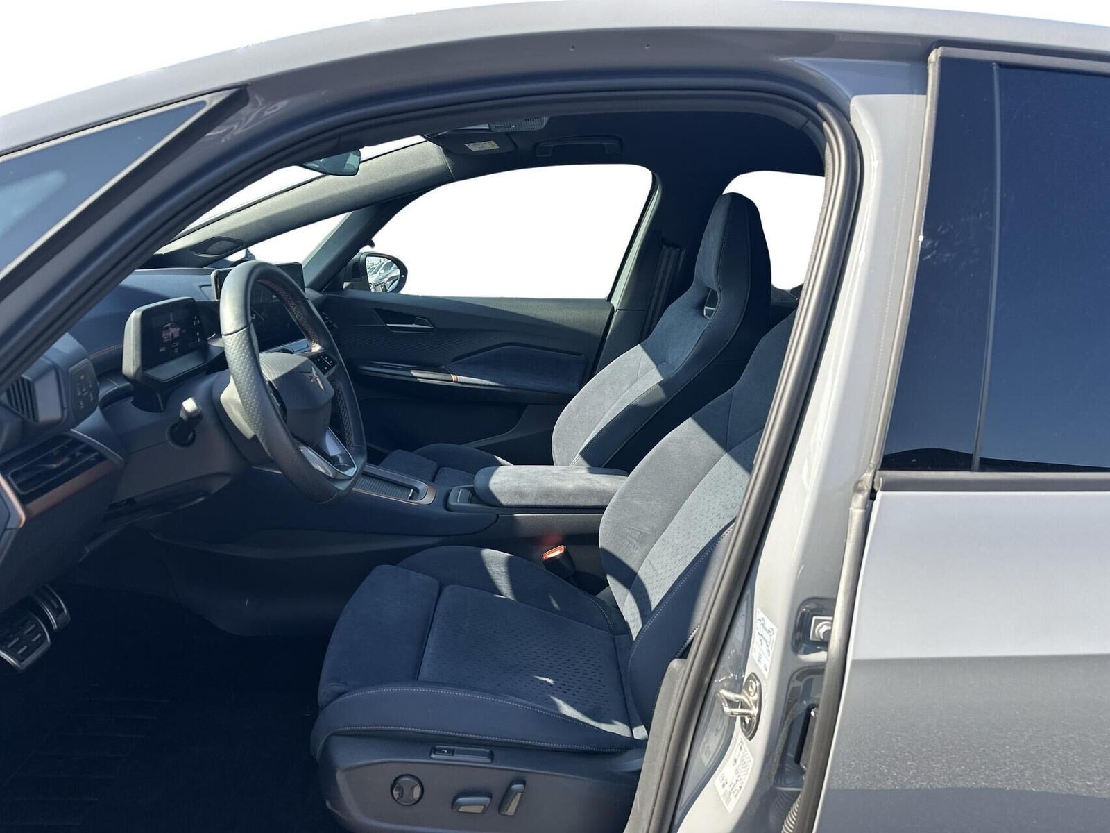 Grå Cupra Born fra 2024