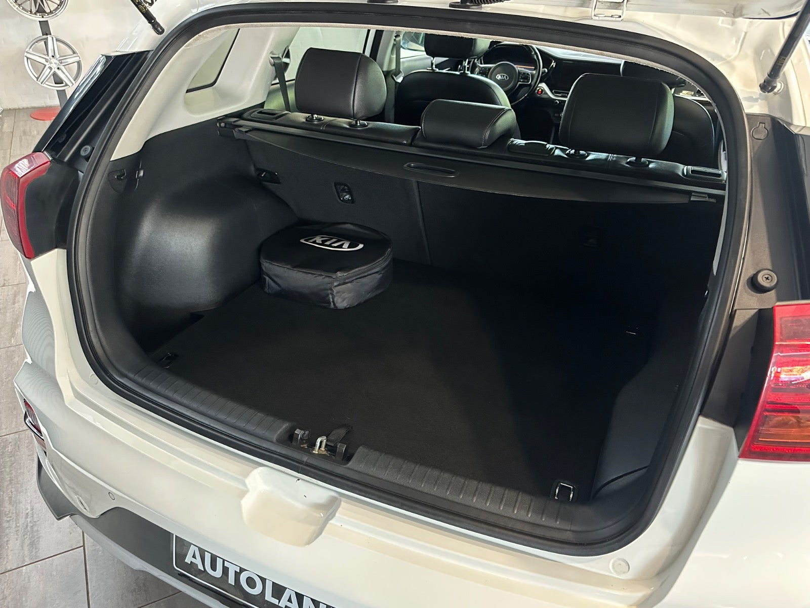 Hvid Kia Niro fra 2020