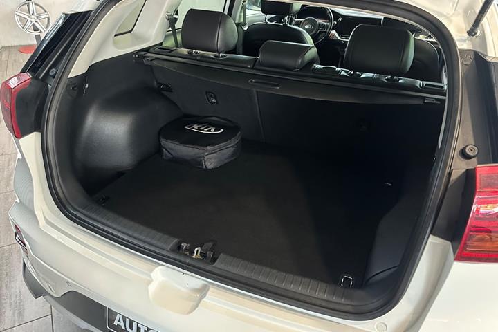 Hvid Kia Niro fra 2020