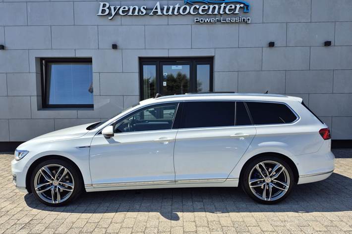 Hvid VW Passat fra 2016