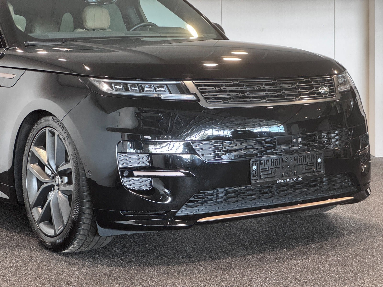 Sort Land Rover Range Rover sport fra 2025