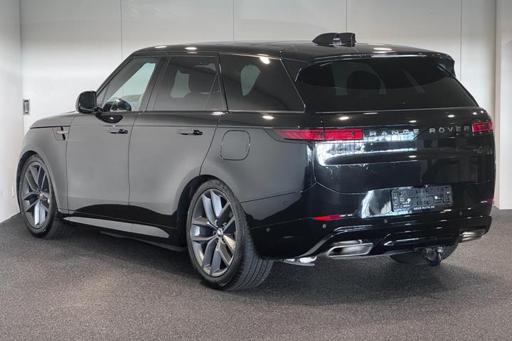 Sort Land Rover Range Rover sport fra 2025